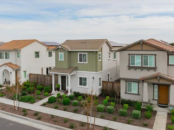 1017 San Anselmo Ln, Roseville, CA 95747