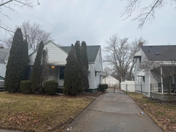 19709 Washtenaw St, Harper Woods, MI 48225