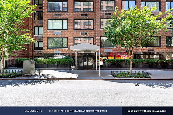 Rented by The Blueground | media 24