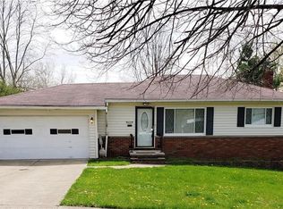 8532 Doll Dr, Garfield Heights, OH 44125