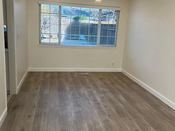 3rd image of 6366 Tamalpais Ave