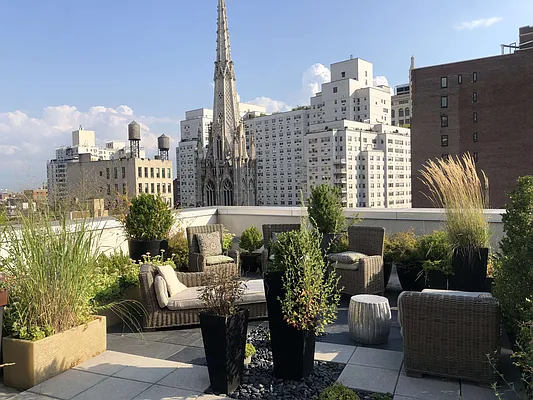 Sold by Compass | media 6