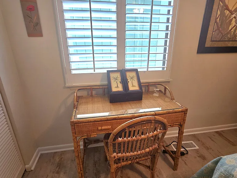 100 Blair Rd #4 — Photo 45