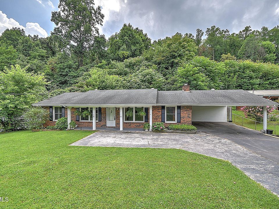 1st image of 1747 Forest View Dr
