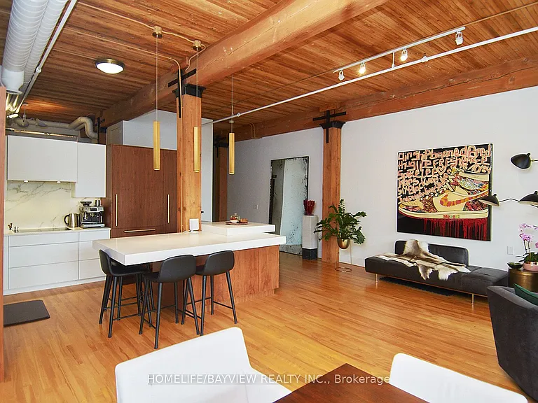 993 Queen St W #203 — Photo 23