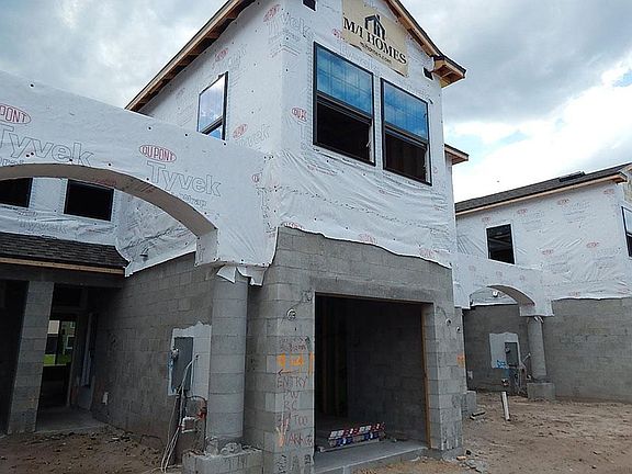 Located on 0314 in Westlake Townhomes in Tampa, FL