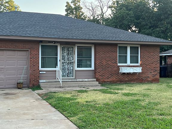 2nd image of 1321 NE 47th St #1