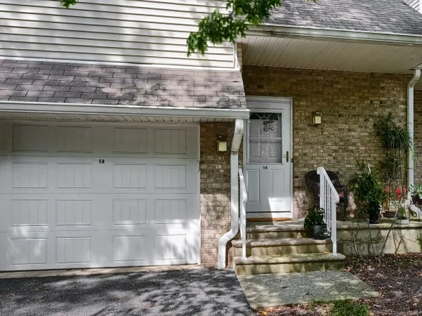 58 Parkside Ct, Wayne Twp., NJ 07470