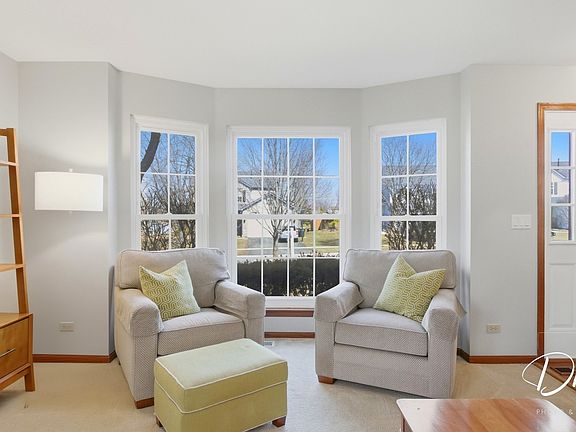 5th image of 7 E Dahlia Ln