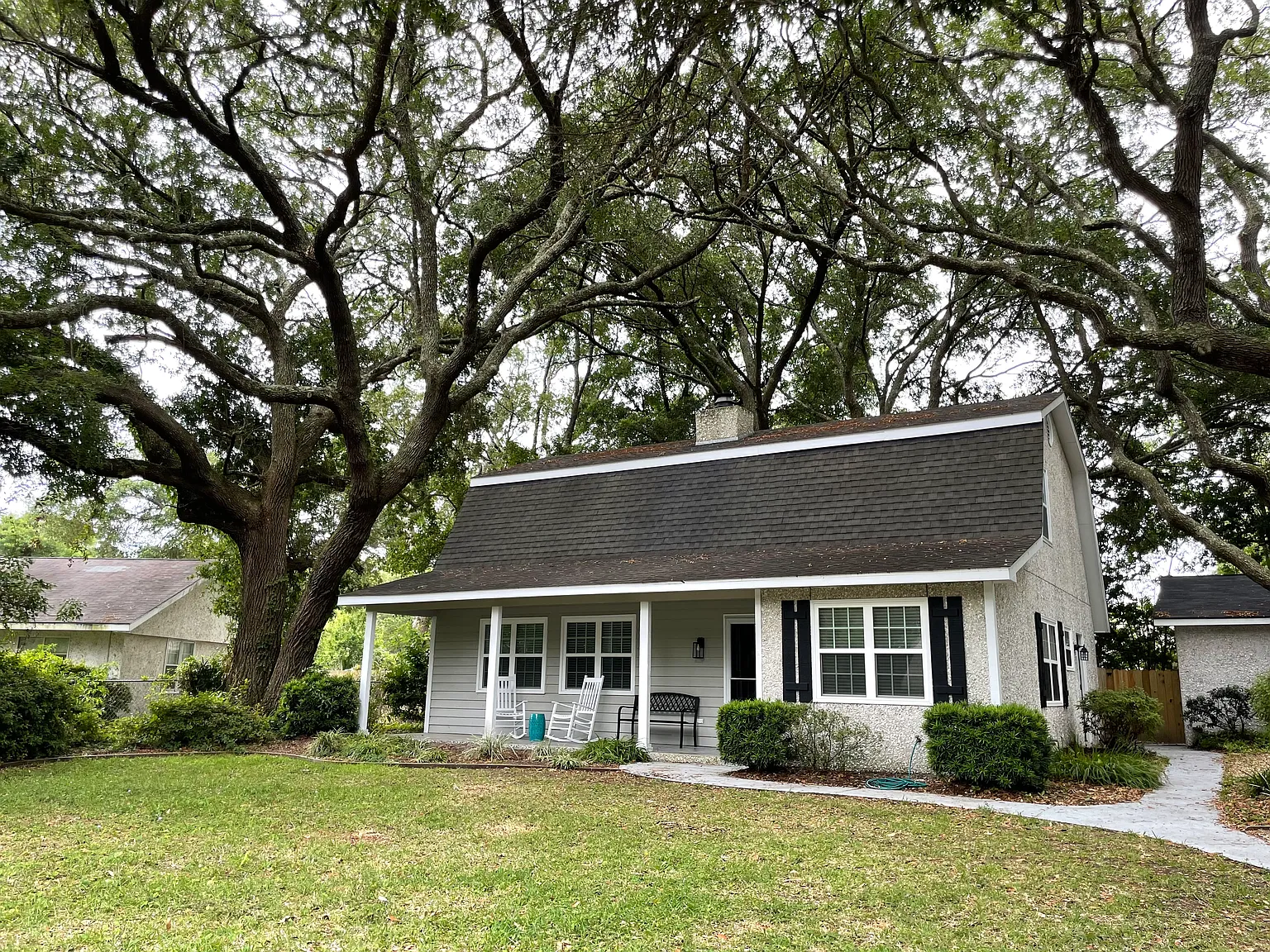 4 bed, 2.5 bath, 2042 sqft, $3,700 — Photo 1