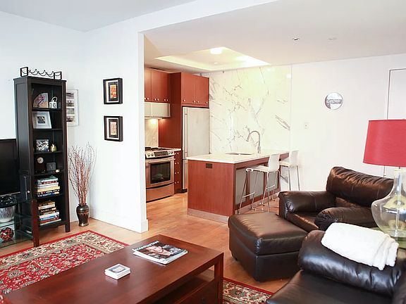 2nd image of 200 16th St APT 1D