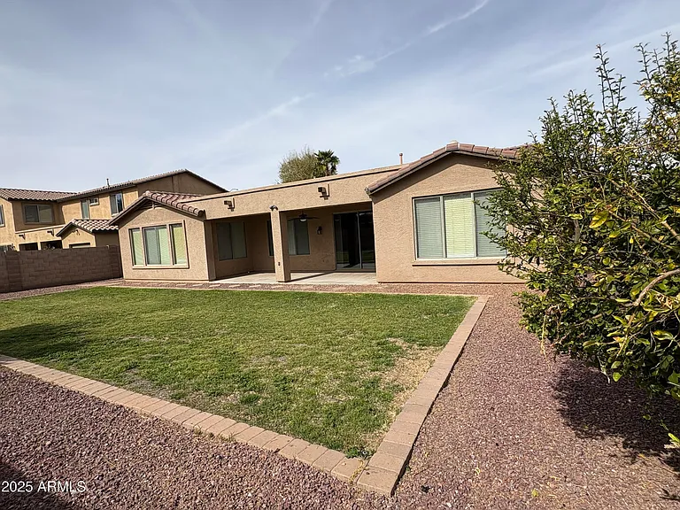 2703 E Zion Way — Photo 23