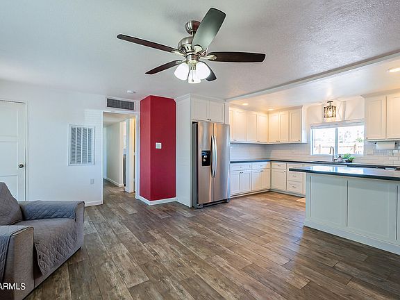 4th image of 1844 E Avalon Dr