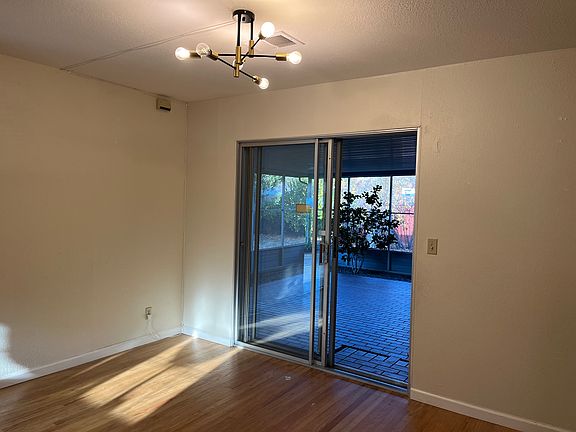 Dining Room
Put a brand new Lennox HVAC in the furnace room and a brand new hybrid water heater in the garage in November, 2023
