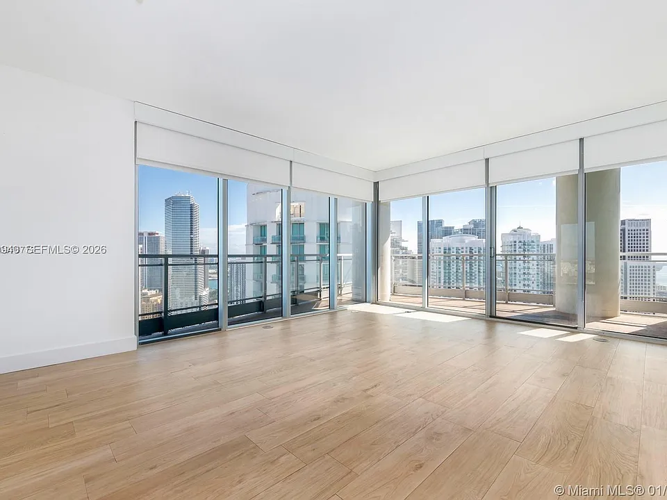 90 SW 3rd St #4004