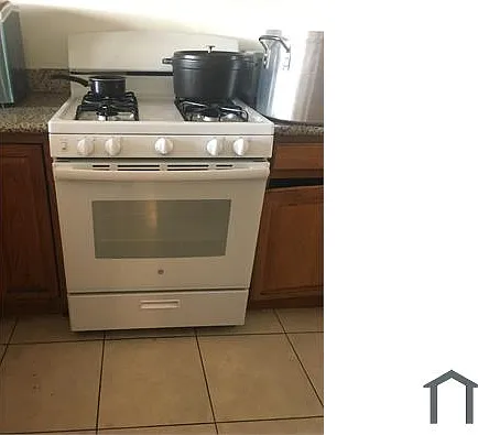 1 bed, 560 sqft, $3,336 — Photo 2