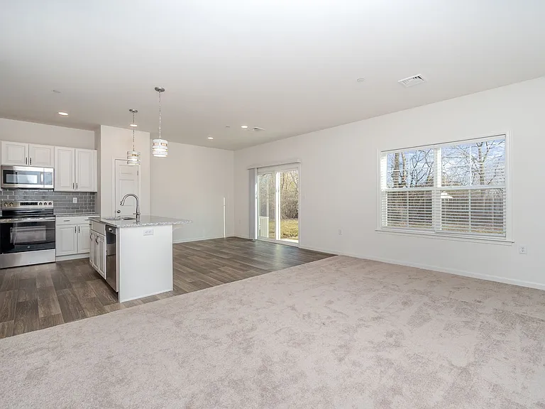 7869 Oak Brook Dr — Photo 5
