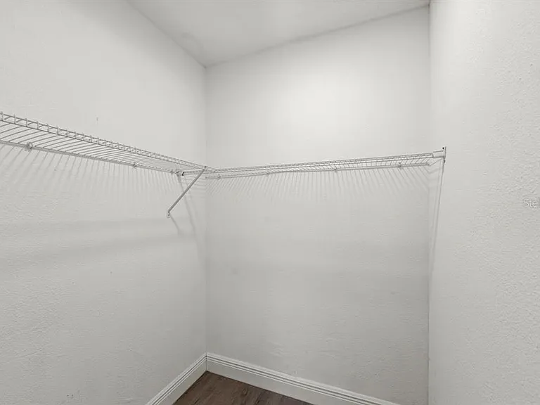 1087 Swan St — Photo 21