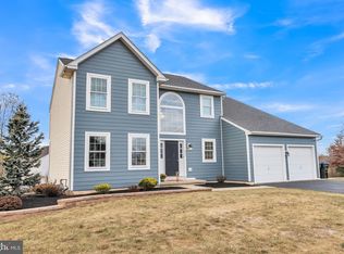 900 Ruby Cir, Gilbertsville, PA 19525