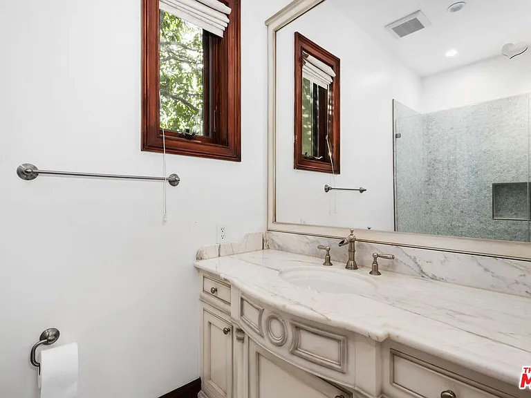 2108 San Ysidro Dr — Photo 19