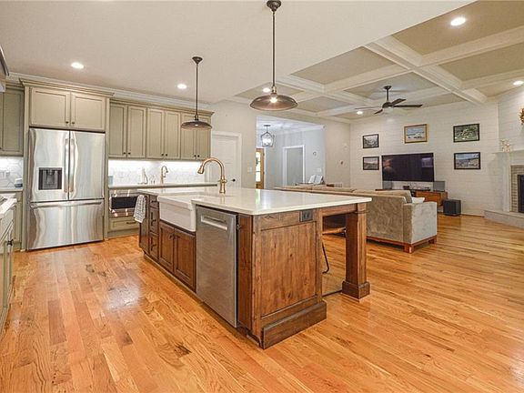3rd image of 8301 Trottington Rd