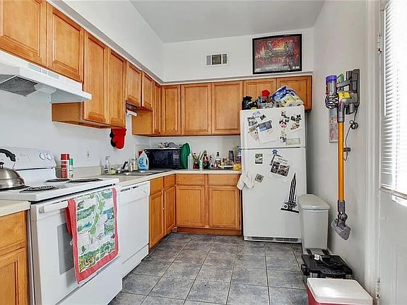 5th image of 1711 2nd St APT 4