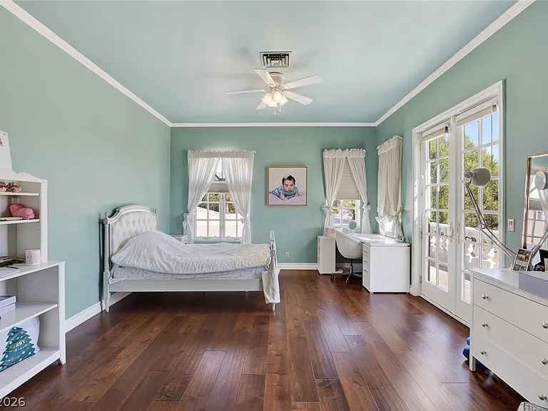 22 Burning Tree Ct — Photo 25