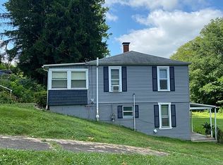 591 Oak St, Anmoore, WV 26323