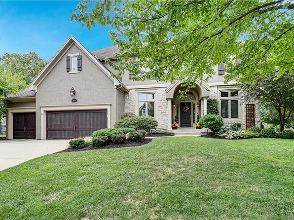 5605 W 147th Pl, Overland Park, KS 66223