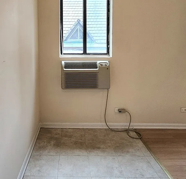 1430 N Dearborn Pkwy — Photo 40