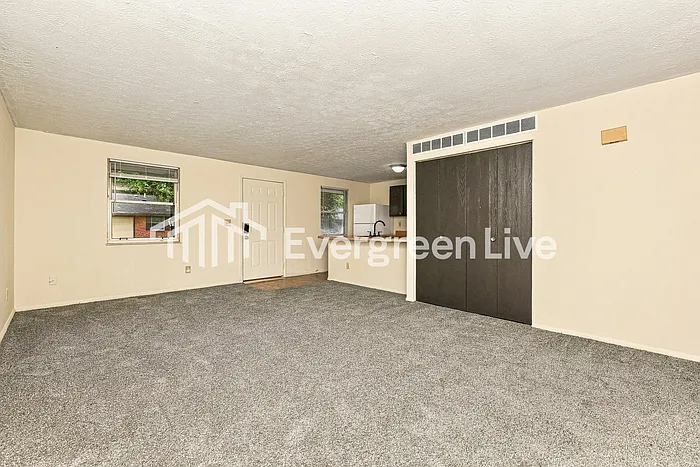 2 bed, 1.0 bath, 933 sqft, $995 — Photo 4