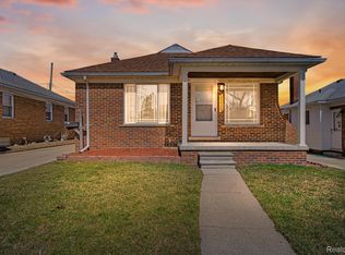 23928 Hollander St, Dearborn, MI 48128