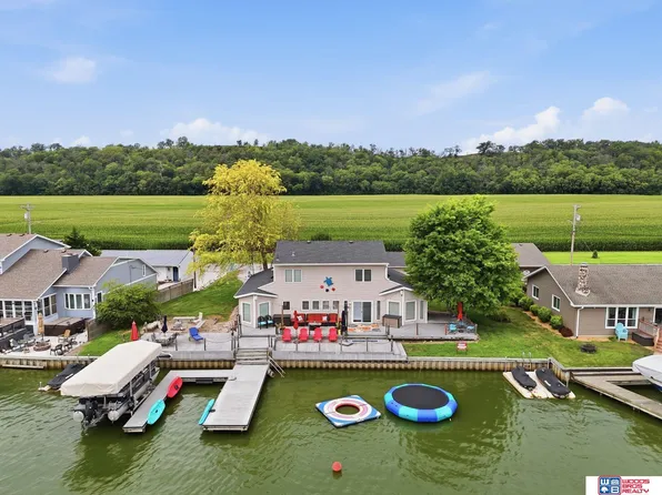 2419 W Shore Dr, Union, NE 68455