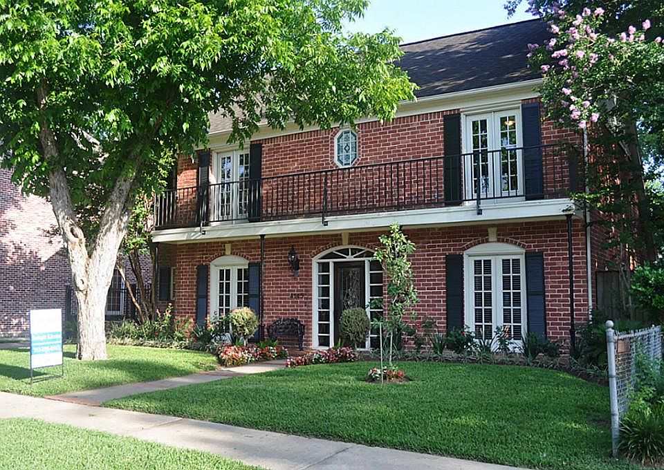 Front of this exceptionally maintained home.