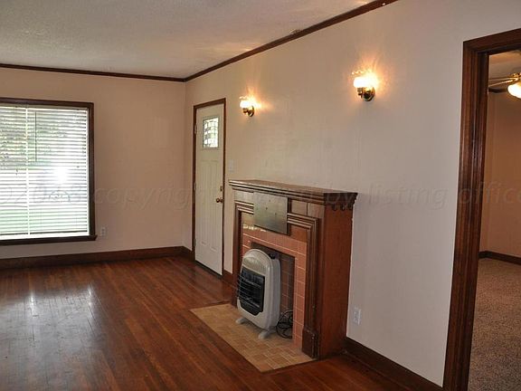 3rd image of 1017 Mary Ellen St
