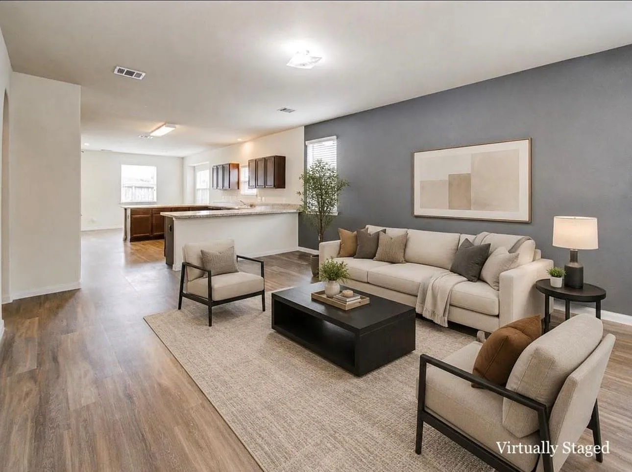 4 bed, 2.5 bath, 2780 sqft, $2,799 — Photo 2