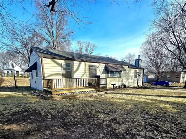 402 Vine St, Tarkio, MO 64491