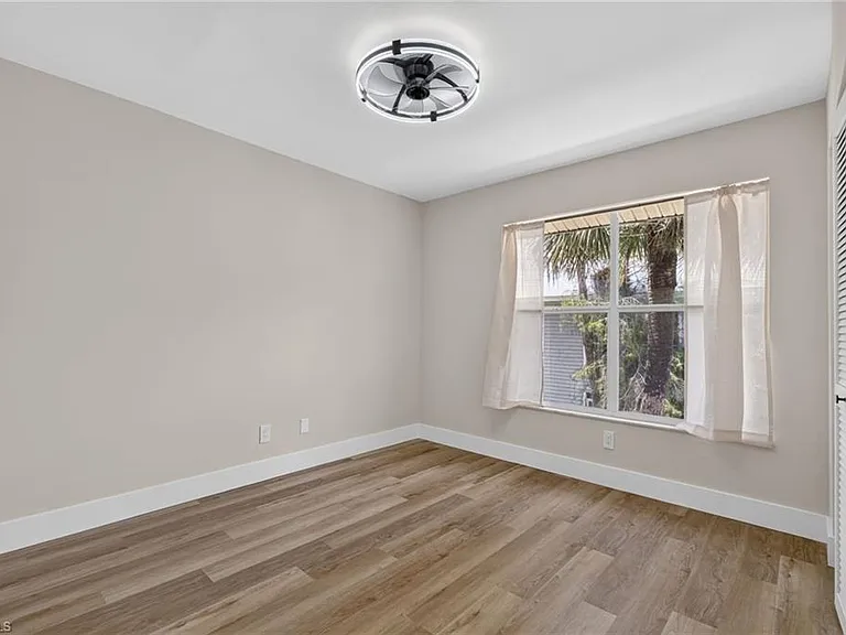 1915 Courtyard Way #202 — Photo 23