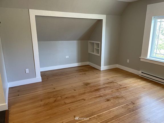 5th image of 1409 S Sheridan Ave #B