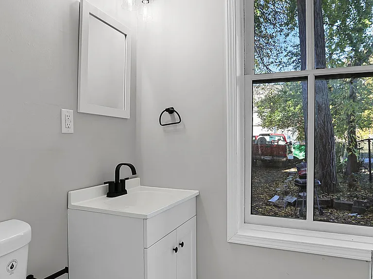 1845 S 10th St #1N — Photo 8