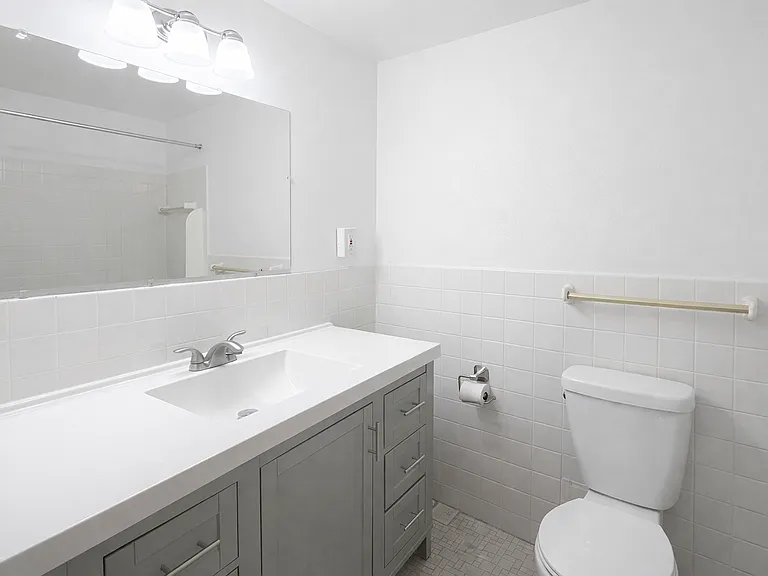 801 University Ave SE — Photo 18