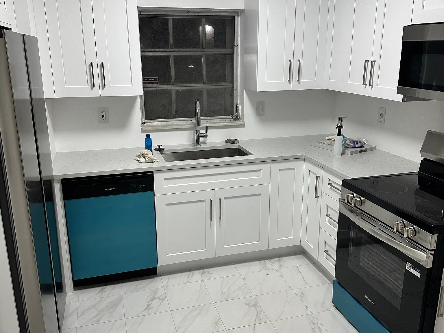 3 bed, 2.5 bath, 1800 sqft, $3,000 — Photo 4