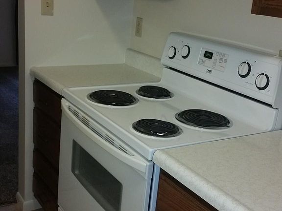 1 Bedroom, Kitchen, Stove, Frig, and Dishwasher