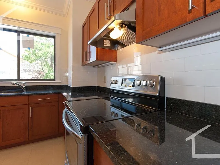 27 Glenville Ave #3 — Photo 14