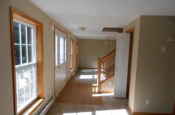 152 Exeter Rd — Photo 8