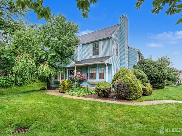 1901 Deerfield Dr, Edison, NJ 08820