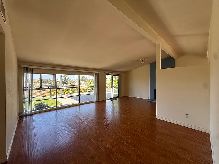 9158 Rebecca Ave — Photo 4