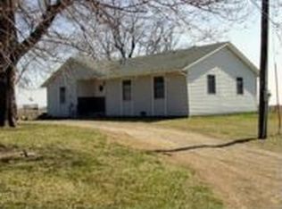 11801 142nd St, Valley Falls, KS 66088