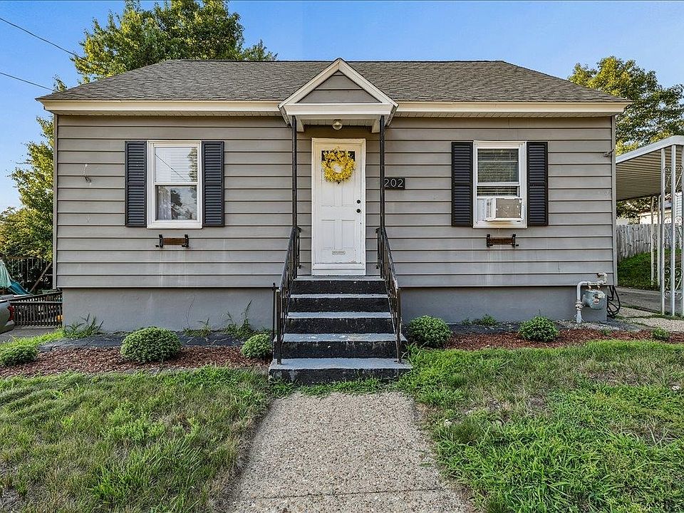 1st image of 202 Holly Avenue