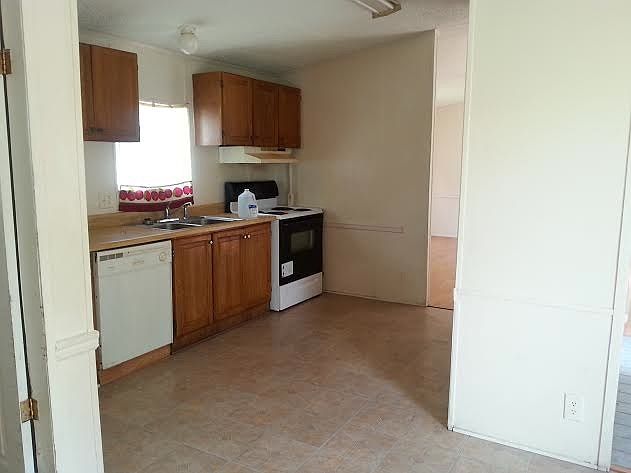 2nd image of 1016 Shelton Ave